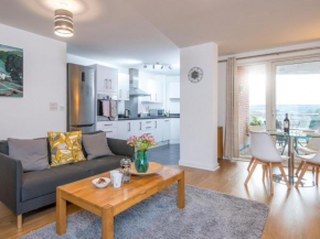 Pass the Keys Lovely 2 Bedroom Apartment in the Bay with a view